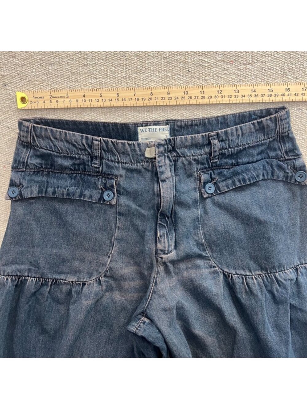 We The Free Lotus Jeans Size 31 Balloon Style in Juno - Picture 3 of 8
